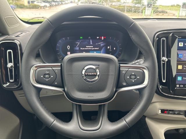 2025 Volvo XC40 Vehicle Photo in Grapevine, TX 76051