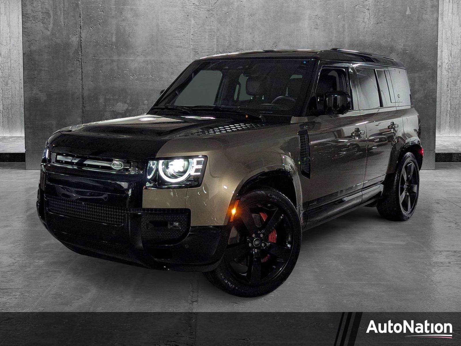 2024 Land Rover Defender Vehicle Photo in Pompano Beach, FL 33064