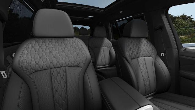 2025 BMW X7 xDrive40i Vehicle Photo in GRAPEVINE, TX 76051