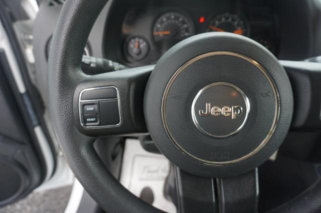 2016 Jeep Patriot Vehicle Photo in FAIRMONT, WV 26554-2318