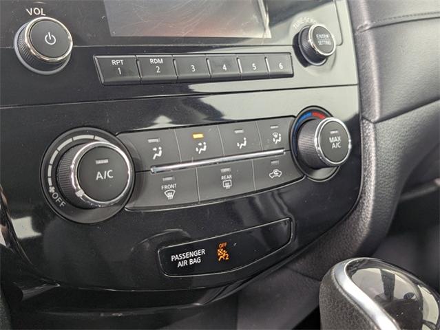 2017 Nissan Rogue Vehicle Photo in ENGLEWOOD, CO 80113-6708