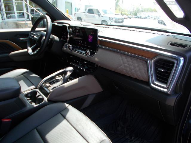 2023 GMC Canyon Vehicle Photo in LOWELL, MA 01852-4336