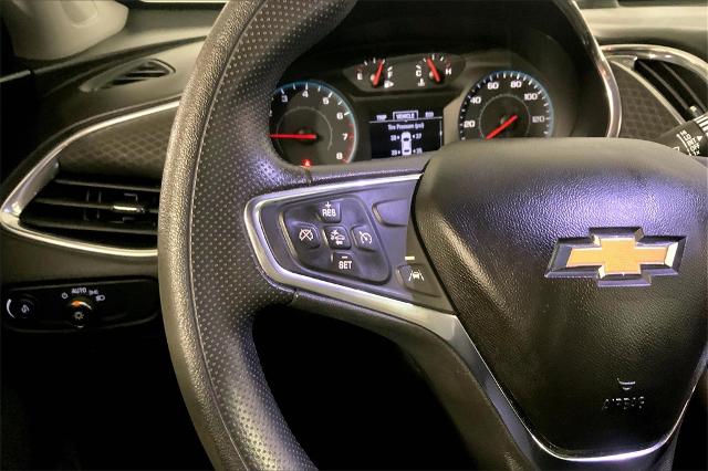 2021 Chevrolet Malibu Vehicle Photo in Lees Summit, MO 64086