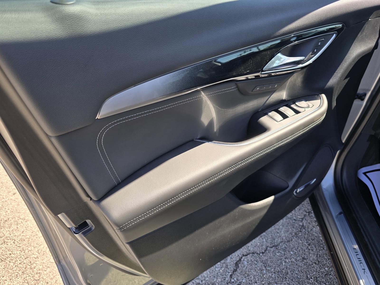 2025 Buick Envision Vehicle Photo in Rolla, MO 65401