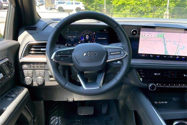 2025 Chevrolet Suburban Vehicle Photo in KANSAS CITY, MO 64114-4502