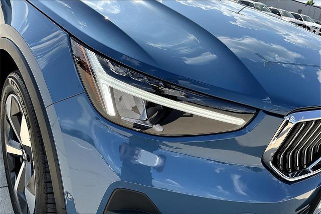 2023 Volvo XC40 Vehicle Photo in Grapevine, TX 76051