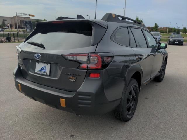 2025 Subaru Outback Vehicle Photo in Green Bay, WI 54304