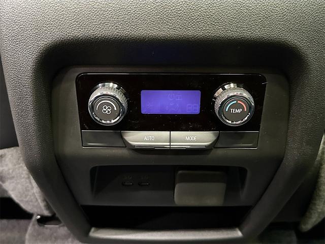 2026 Chevrolet Traverse Vehicle Photo in EVERETT, WA 98203-5662