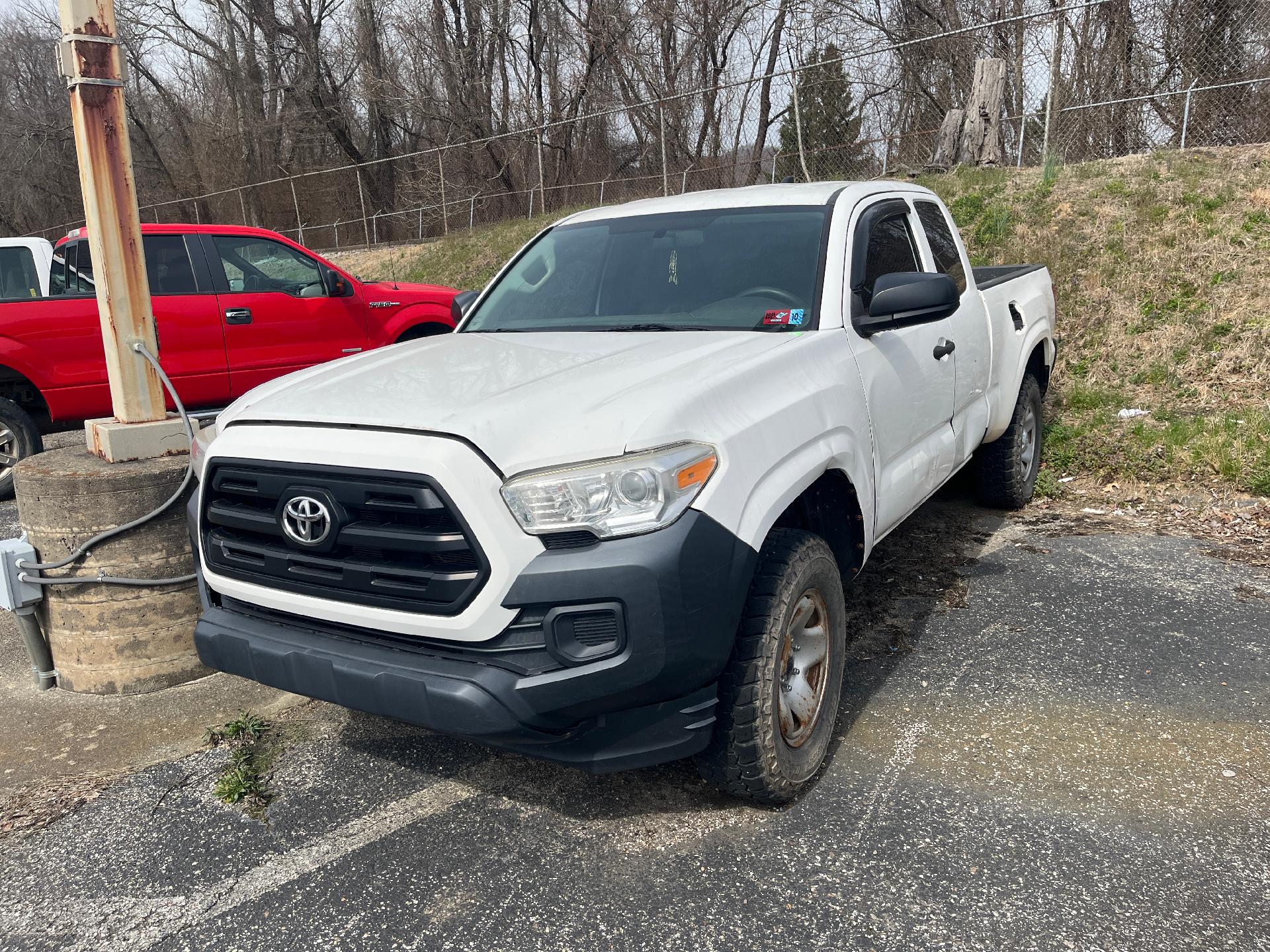Grille Kit | TOYOTA TACOMA ACCESS CAB SR 2016 Grille Kit | TOYOTA TACOMA ACCESS CAB SR 2016