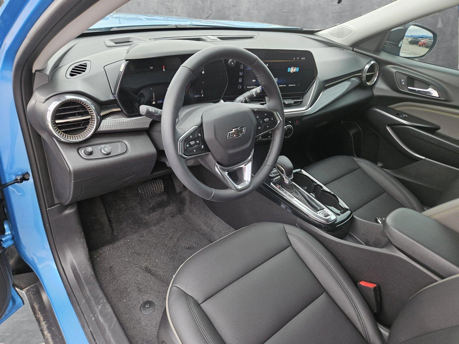 2025 Chevrolet Trax Vehicle Photo in NORTH RICHLAND HILLS, TX 76180-7199