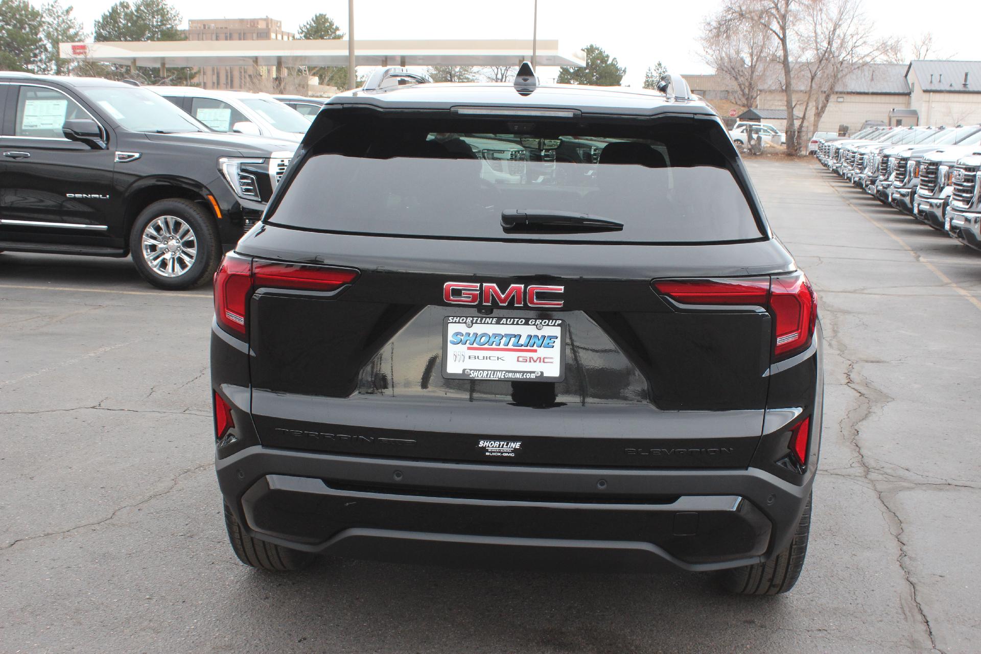 2025 GMC Terrain Vehicle Photo in AURORA, CO 80012-4011