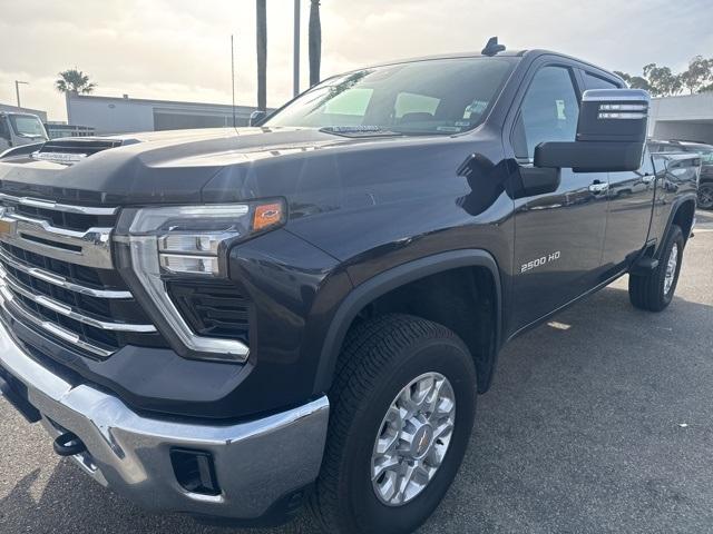 2024 Chevrolet Silverado 2500 HD Vehicle Photo in VENTURA, CA 93003-8585