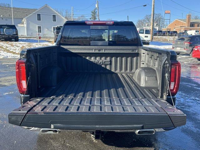 2023 GMC Sierra 1500 Vehicle Photo in LEOMINSTER, MA 01453-2952