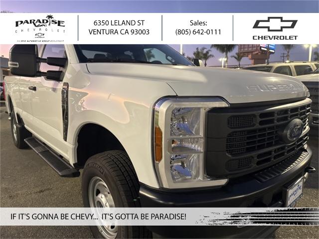 2024 Ford Super Duty F-350 SRW Vehicle Photo in VENTURA, CA 93003-8585