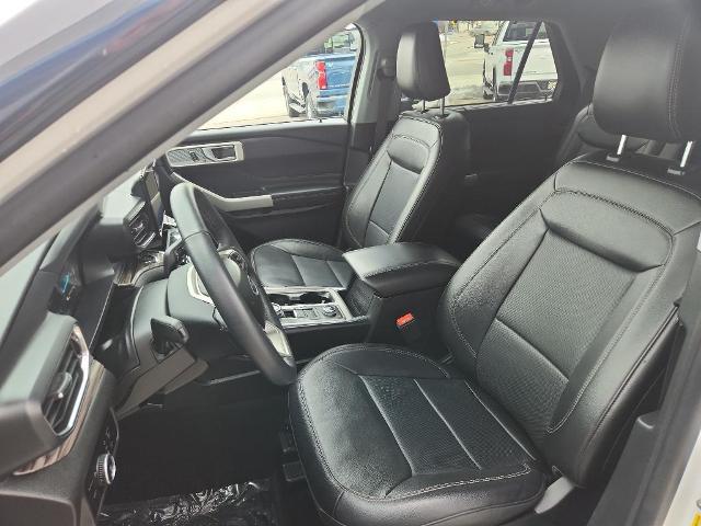 2023 Ford Explorer Vehicle Photo in HAYS, KS 67601-1994