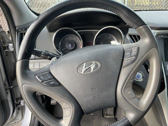 2013 Hyundai SONATA Vehicle Photo in Philadelphia, PA 19116