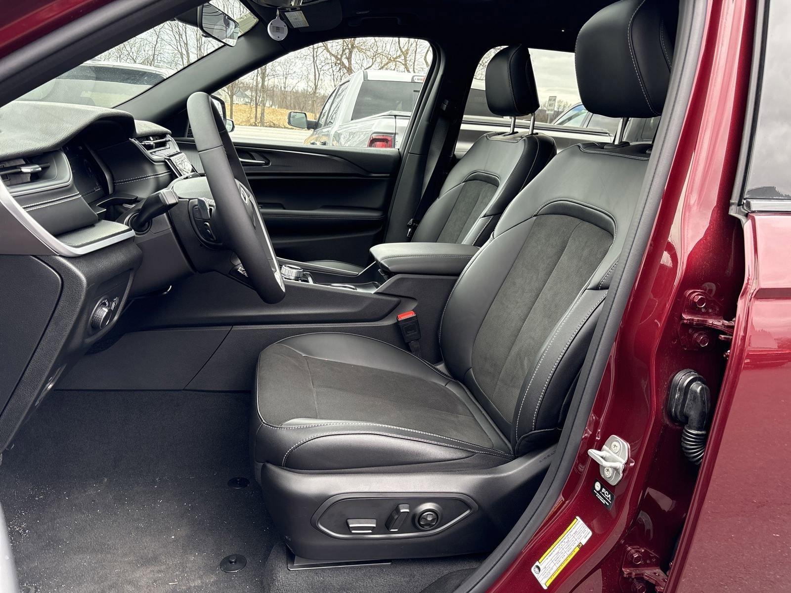 2025 Jeep Grand Cherokee L Vehicle Photo in Mechanicsburg, PA 17050-1707