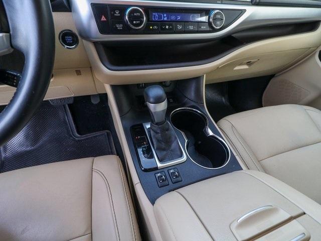 2016 Toyota Highlander Vehicle Photo in HOMOSASSA, FL 34448-1461