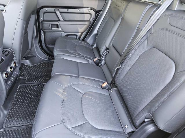 2025 Defender Vehicle Photo in AUSTIN, TX 78717