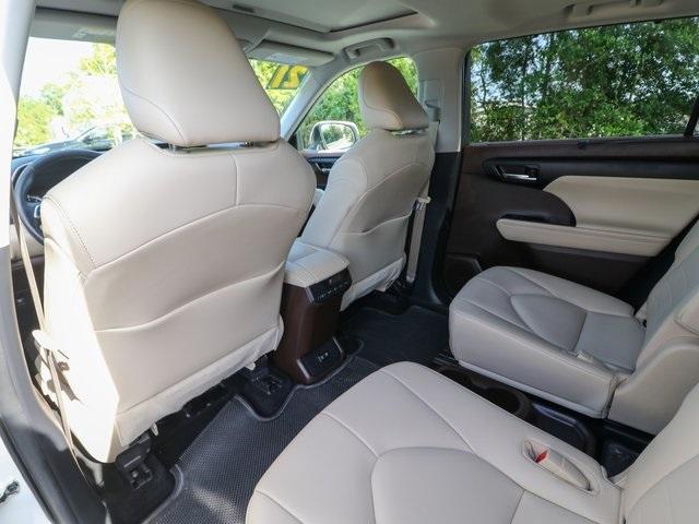 2021 Toyota Highlander Vehicle Photo in HOMOSASSA, FL 34448-1461