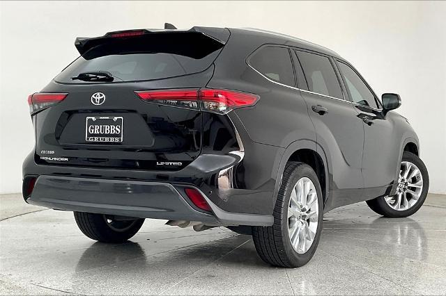 2022 Toyota Highlander Vehicle Photo in Grapevine, TX 76051