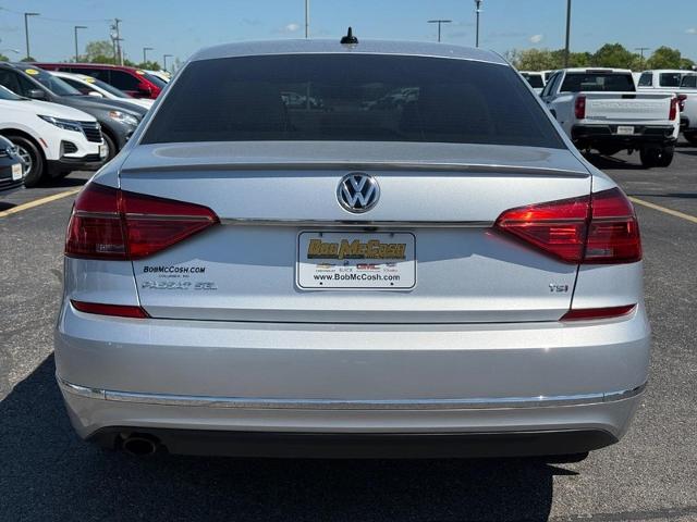 2016 Volkswagen Passat Vehicle Photo in COLUMBIA, MO 65203-3903