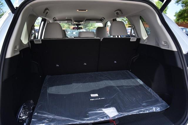 2025 Nissan Rogue Vehicle Photo in Ballwin, MO 63011