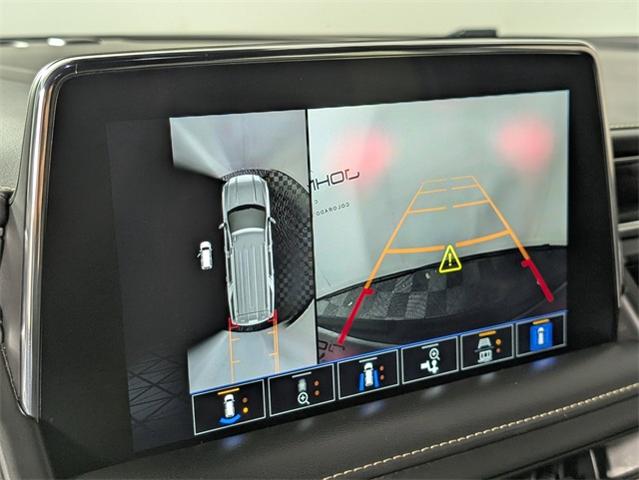 2023 GMC Yukon XL Vehicle Photo in ENGLEWOOD, CO 80113-6708
