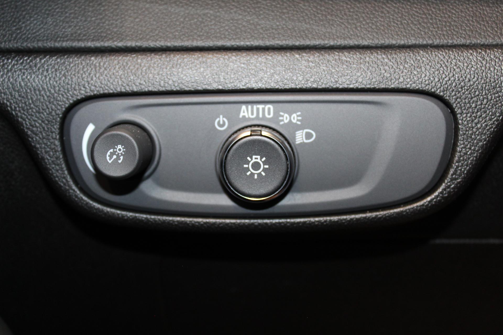 2022 Chevrolet Bolt EUV Vehicle Photo in NORTHAMPTON, MA 01060-1120