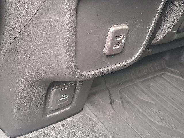 2023 GMC Terrain Vehicle Photo in TREVOSE, PA 19053-4984