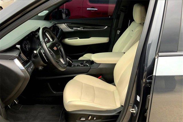 2023 Cadillac XT6 Vehicle Photo in TOPEKA, KS 66609-0000
