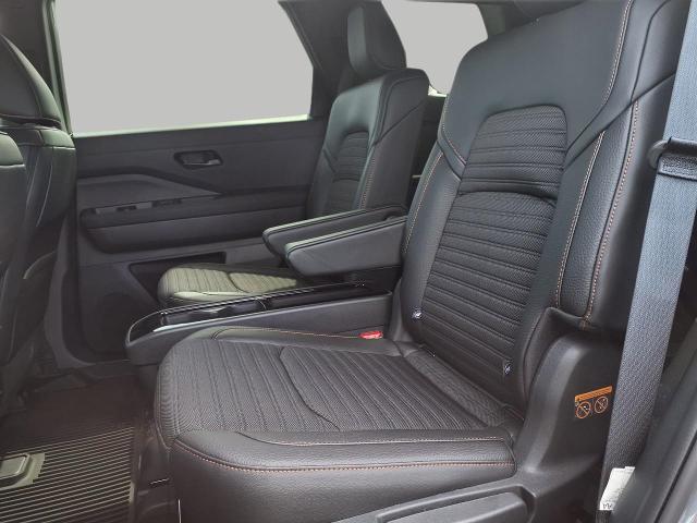 2025 Nissan Pathfinder Vehicle Photo in Oshkosh, WI 54904