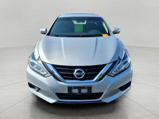 2017 Nissan Altima Vehicle Photo in Oshkosh, WI 54904