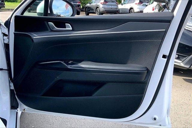 2022 Kia K5 Vehicle Photo in KANSAS CITY, MO 64114-4502