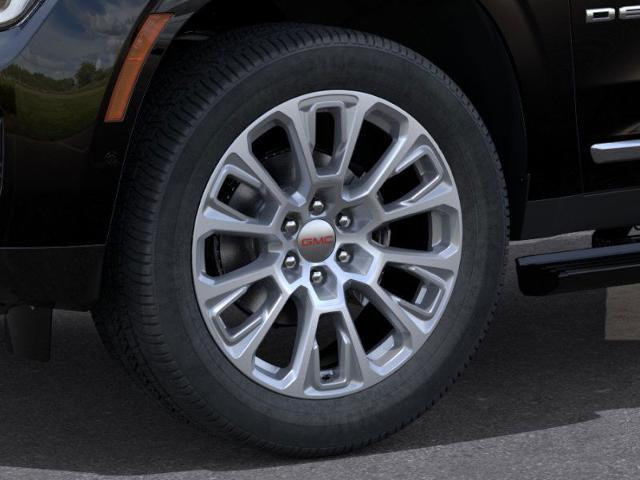 2025 GMC Yukon XL Vehicle Photo in GREEN BAY, WI 54303-3330