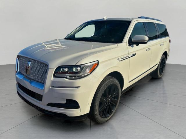 2024 Lincoln Navigator Vehicle Photo in Neenah, WI 54956