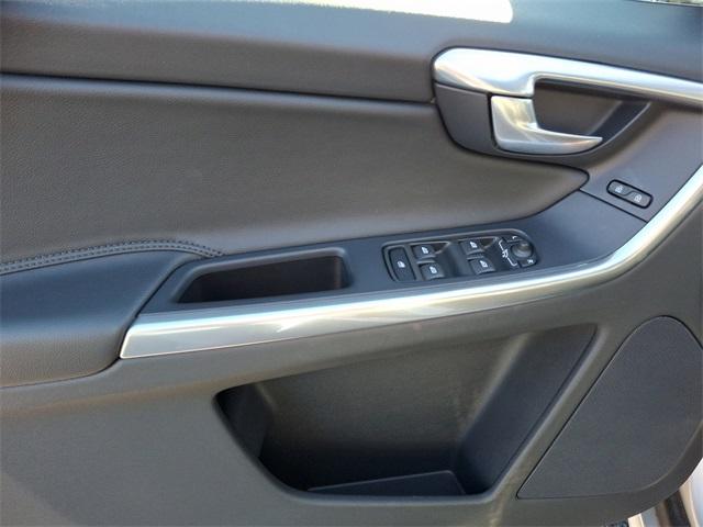 2016 Volvo XC60 Vehicle Photo in New Bloomfield, PA 17068