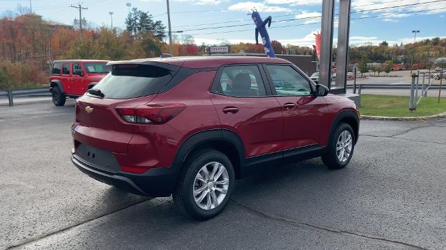 2021 Chevrolet Trailblazer Vehicle Photo in MOON TOWNSHIP, PA 15108-2571