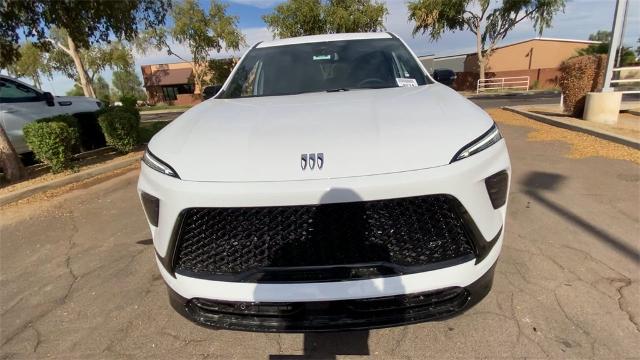 2025 Buick Enclave Vehicle Photo in GOODYEAR, AZ 85338-1310