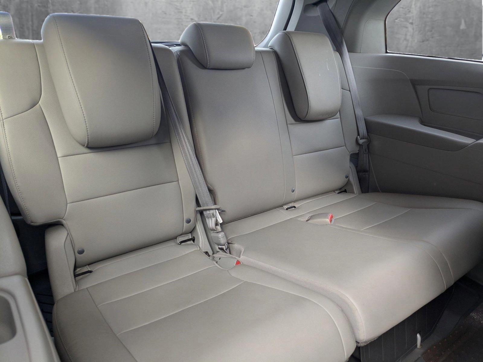 2012 Honda Odyssey Vehicle Photo in VALENCIA, CA 91355-1705