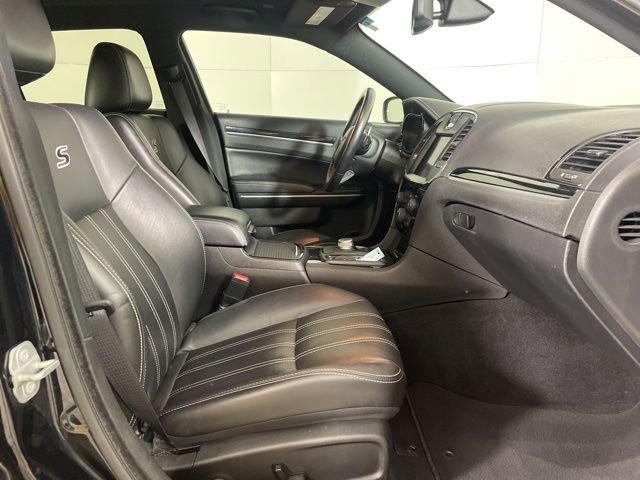 2022 Chrysler 300 Vehicle Photo in PHOENIX, AZ 85014-3381