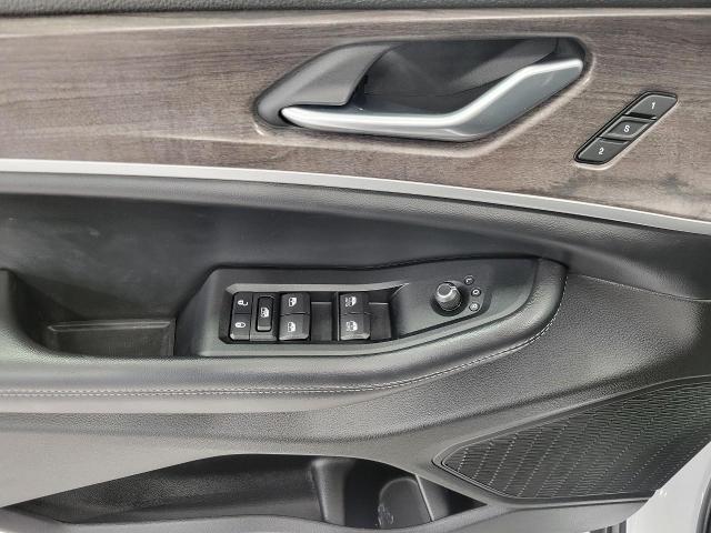 2023 Jeep Grand Cherokee L Vehicle Photo in Kaukauna, WI 54130