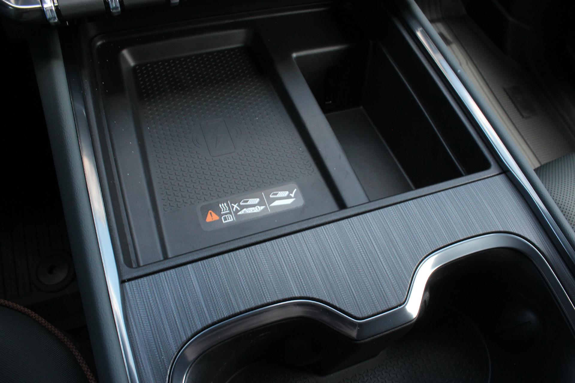 2025 GMC Acadia Vehicle Photo in AURORA, CO 80012-4011