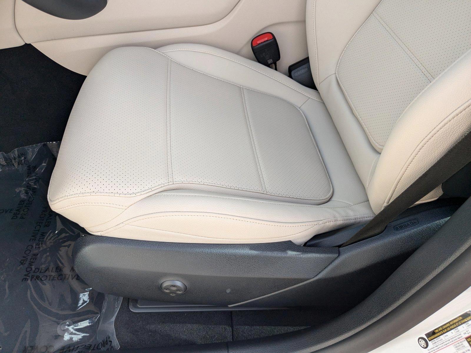 2025 Mercedes-Benz GLC Vehicle Photo in Wesley Chapel, FL 33544