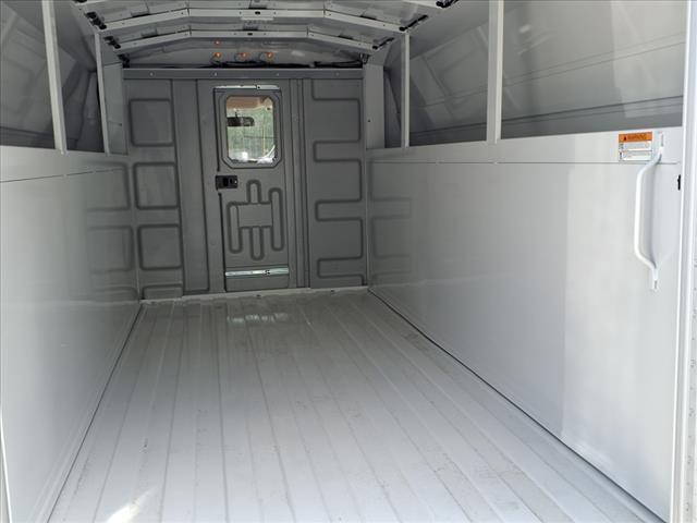 2024 GMC Savana Cutaway 3500 Vehicle Photo in LYNDHURST, NJ 07071-2008