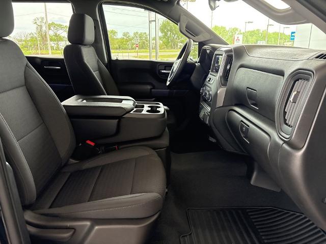 2023 Chevrolet Silverado 1500 Vehicle Photo in MANHATTAN, KS 66502-5036
