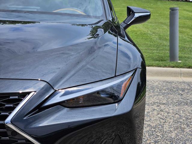 2021 Lexus IS 300 Vehicle Photo in FORT WORTH, TX 76132