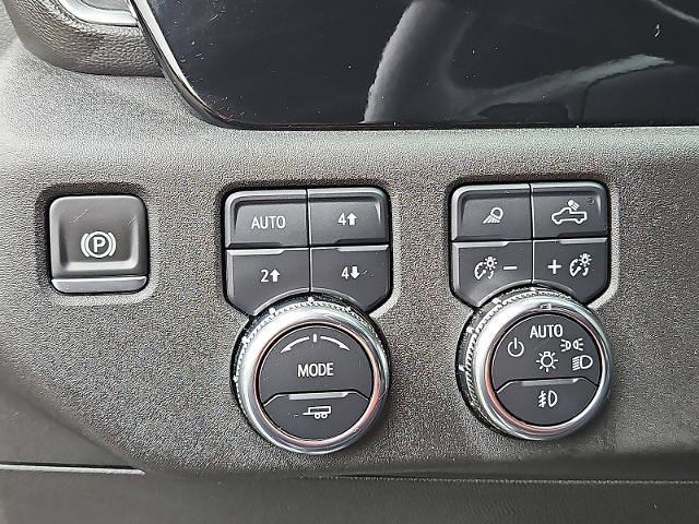 2025 GMC Sierra 2500 HD Vehicle Photo in TREVOSE, PA 19053-4984