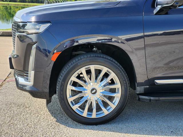 2022 Cadillac Escalade Vehicle Photo in DENTON, TX 76210-9321
