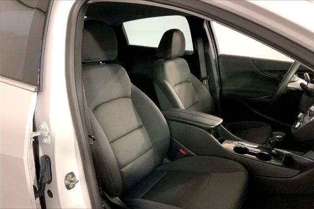 2022 Chevrolet Malibu Vehicle Photo in Lees Summit, MO 64086